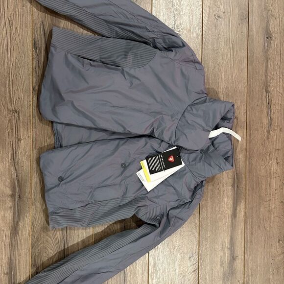 lululemon athletica Women's Gray Puffer Jacket - Picture 10 of 10